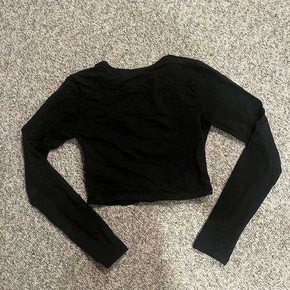 Adika Black Long Sleeve Cut Out Top - Picture 2 of 4